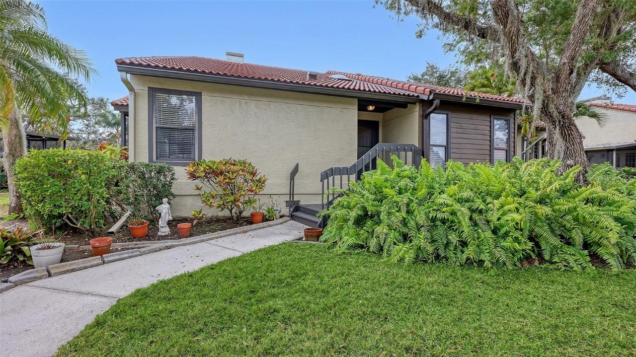 4382 Trails Dr. #25-1, Sarasota, FL 34232