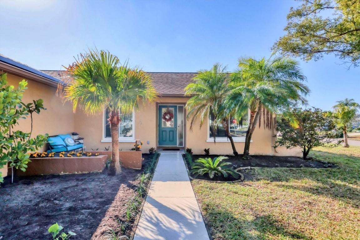 6613 15th Ave., Bradenton, FL 34209