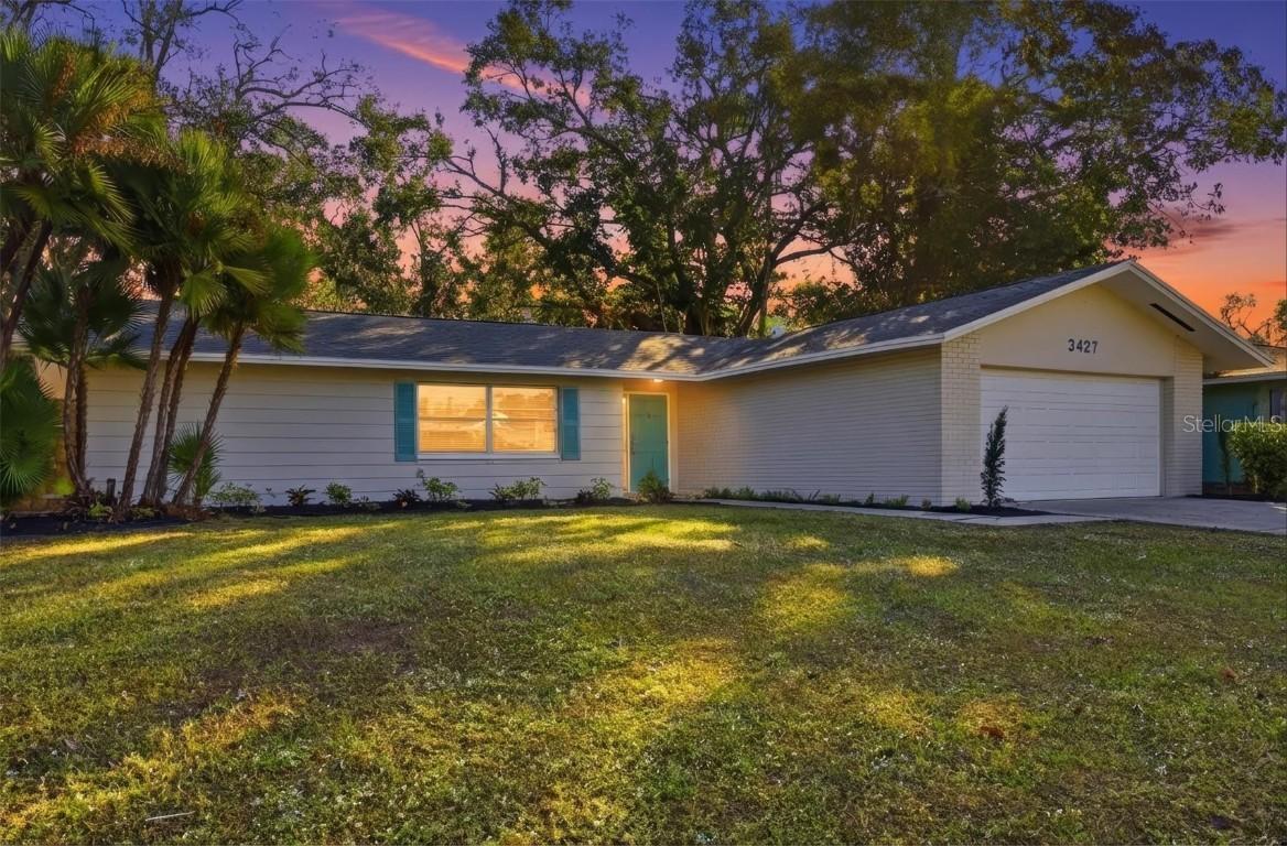 3427 Riviera Dr., Sarasota, FL 34232