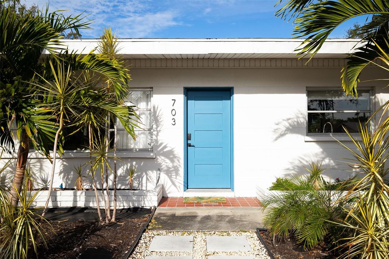 703 Whitfield Ave., Sarasota, FL 34243