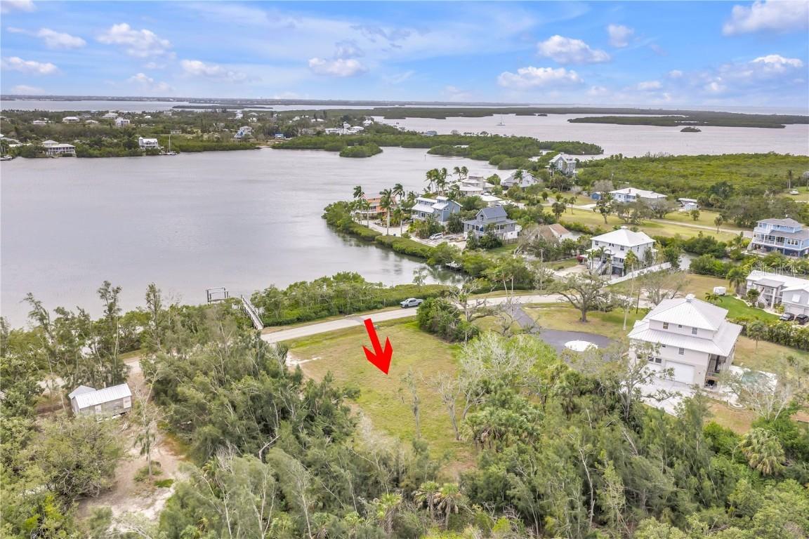 1770 Bayshore Dr., Terra Ceia, FL 34250