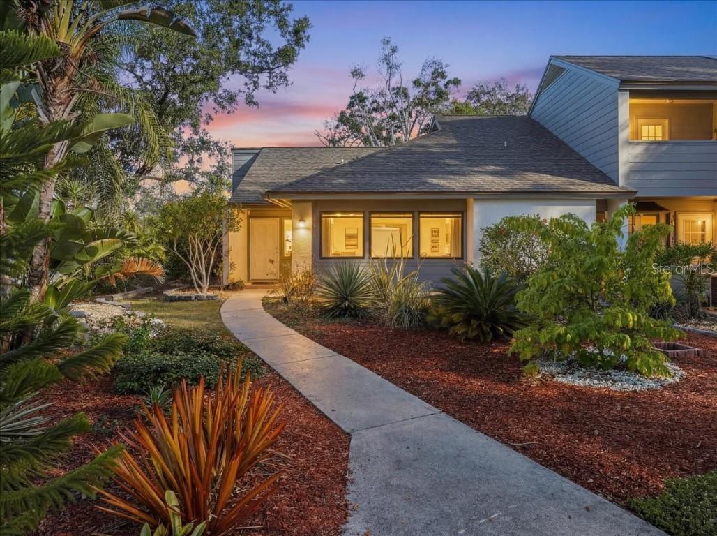 3205 Golden Eagle Ln., Sarasota, FL 34231