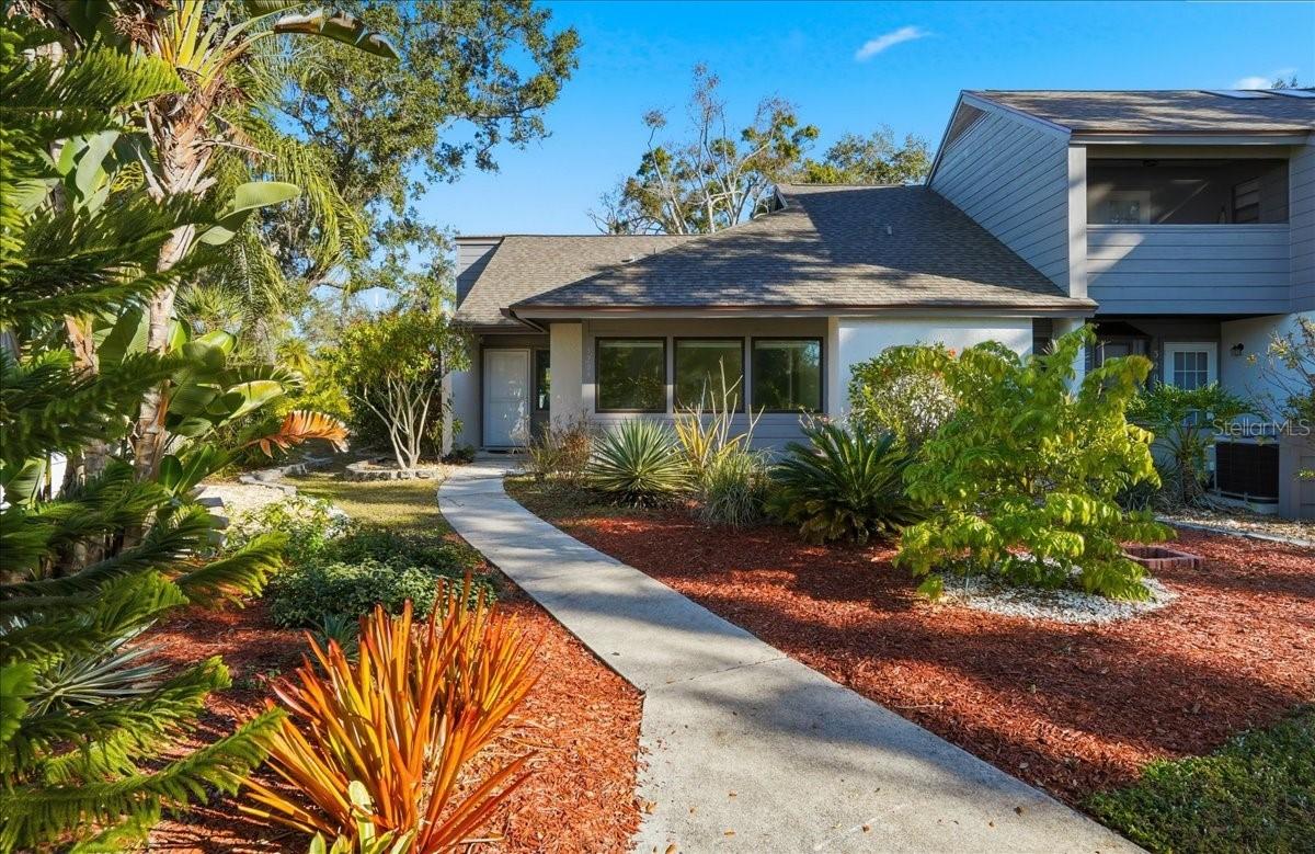 3205 Golden Eagle Ln., Sarasota, FL 34231