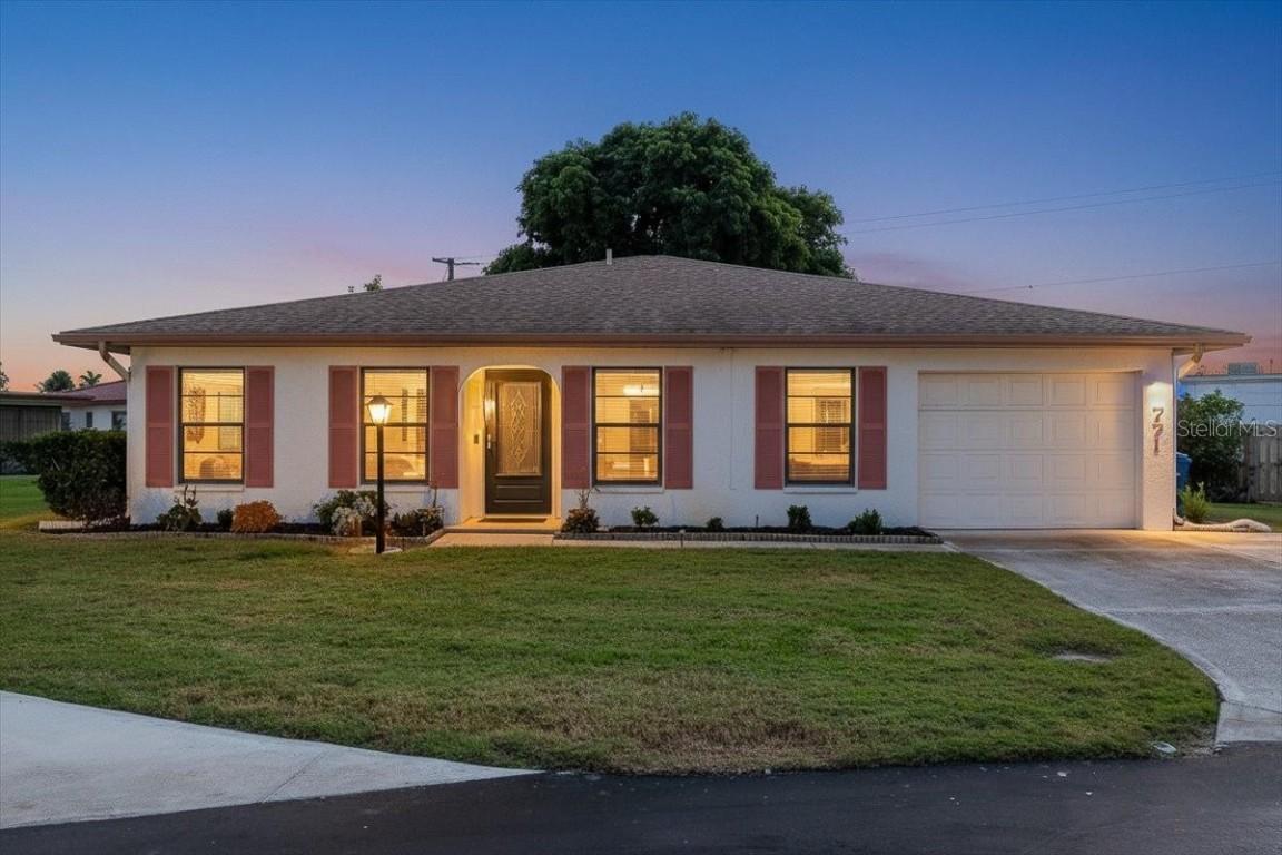 771 Vivienda South Ct. #9, Venice, FL 34293