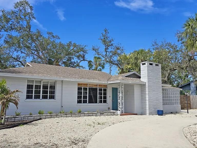 2019 Chippawa Pl., Sarasota, FL 34234