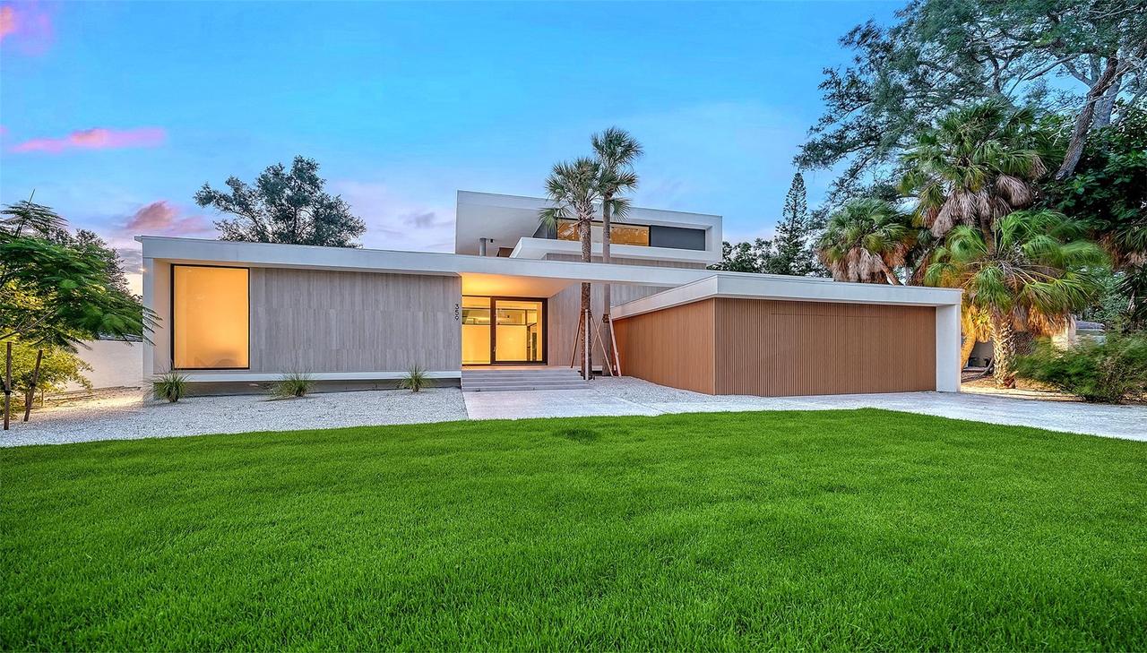 359 N Shore Dr., Sarasota, FL 34234