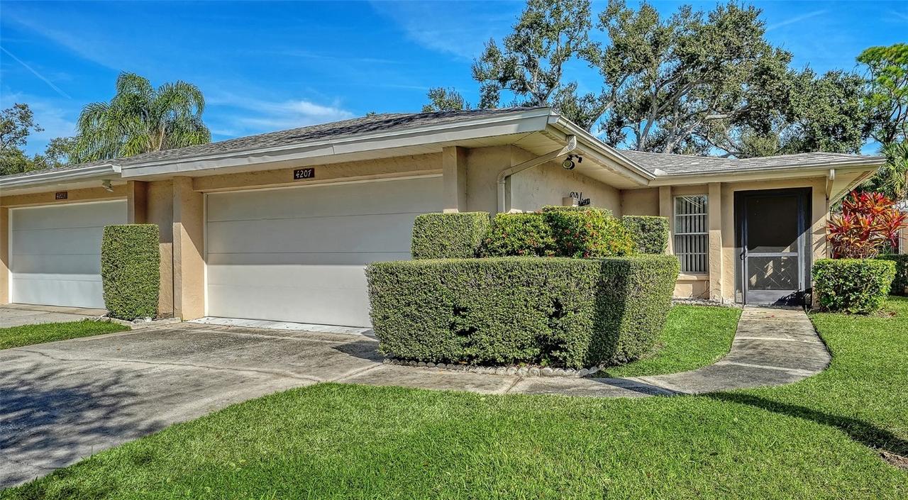 4207 Bowling Green Cir. #35, Sarasota, FL 34233