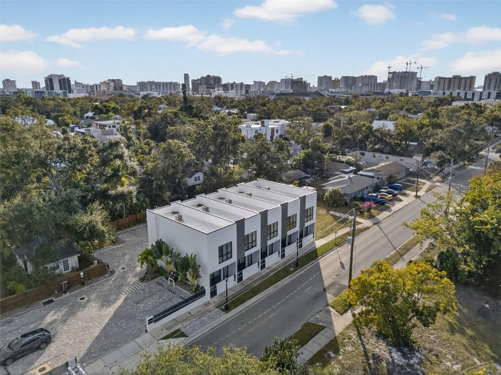 1774 10th St., Sarasota, FL 34236