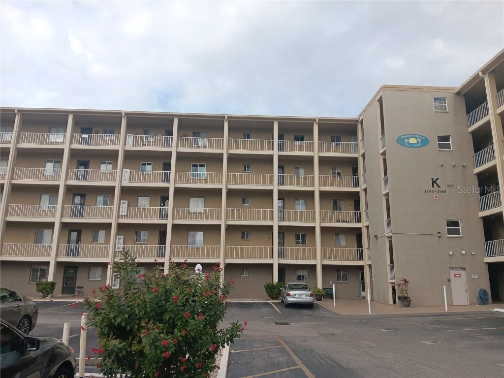 3774 Lake Bayshore Dr. #k518, Bradenton, FL 34205