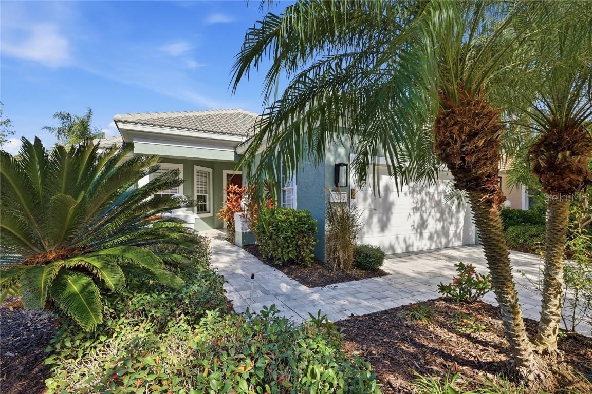 7105 Kensington Ct., University Park, FL 34201