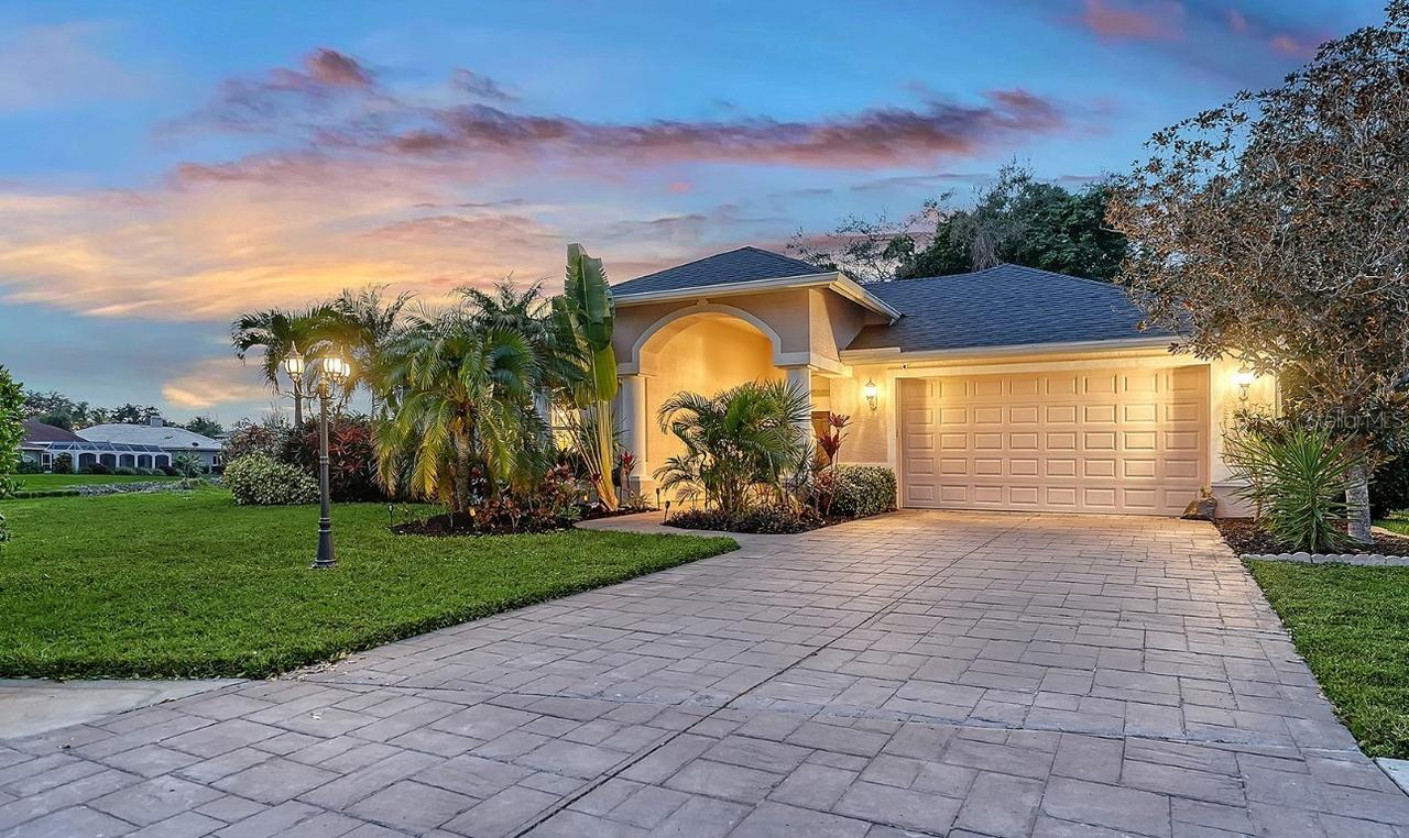 8117 Misty Oaks Blvd., Sarasota, FL 34243