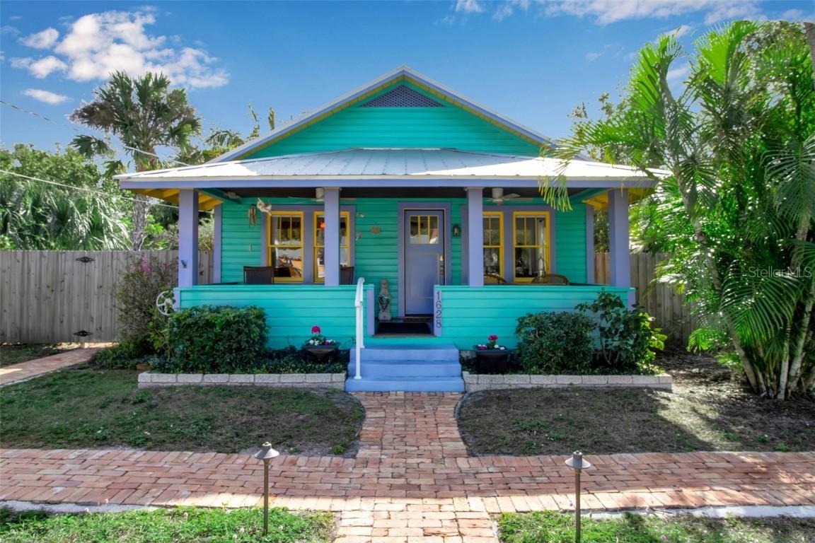 1628 7th St., Sarasota, FL 34236