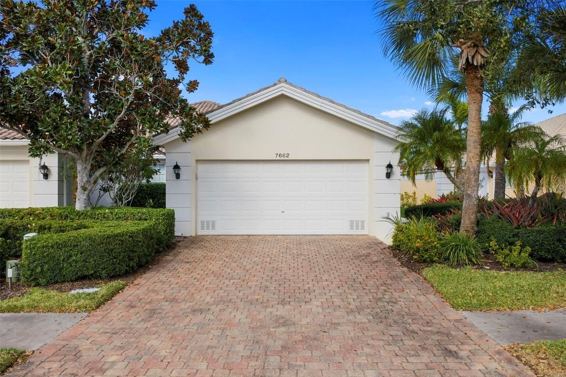 7662 Pesaro Dr., Sarasota, FL 34238
