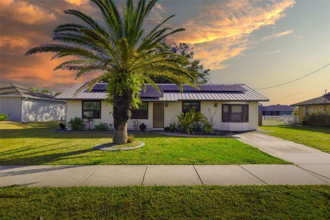 6270 Spinnaker Blvd., Englewood, FL 34224