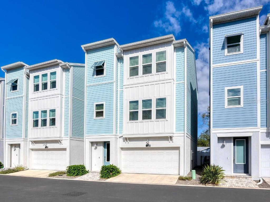 451 Wingfield Dr., Sarasota, FL 34237