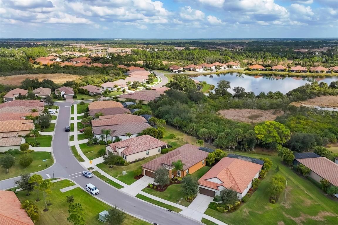 304 Cassano Dr., Nokomis, FL 34275