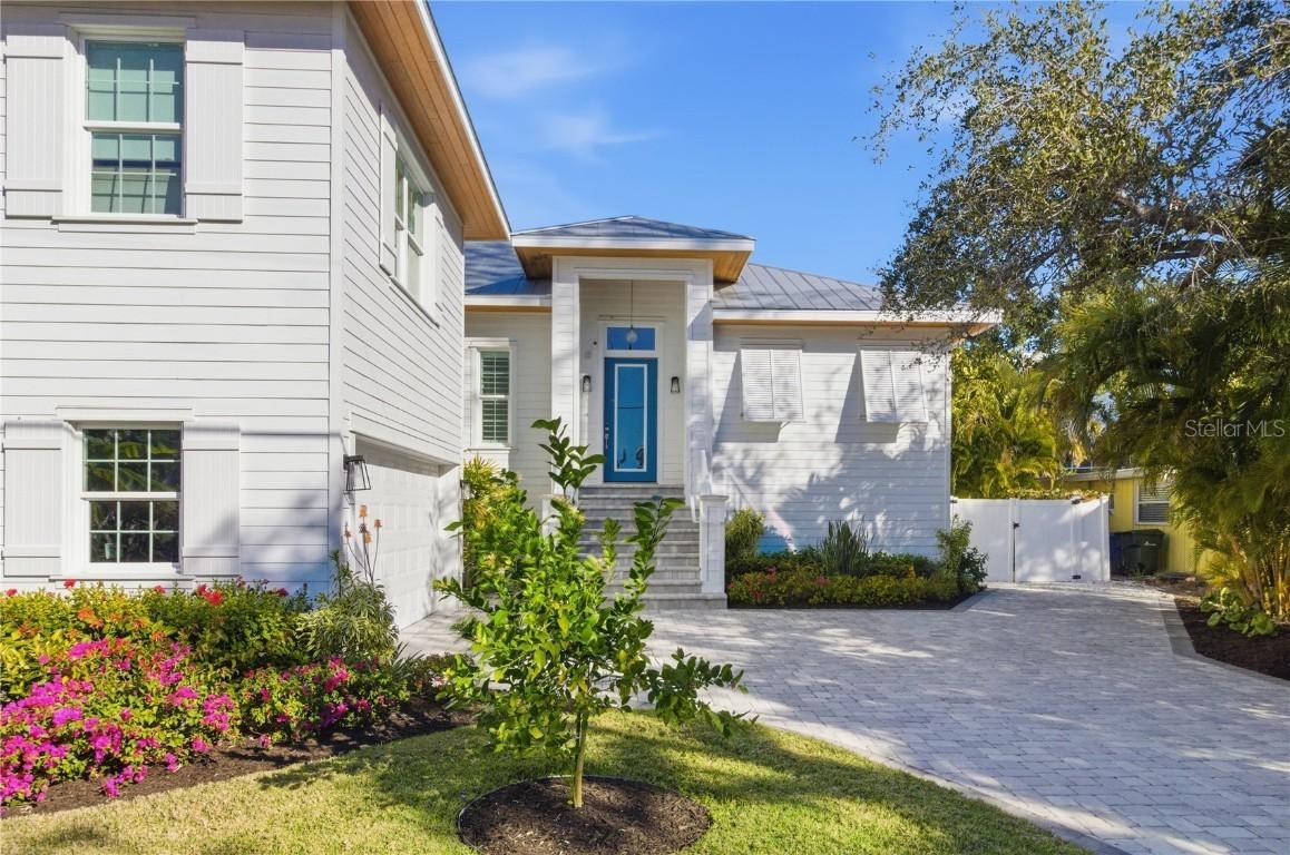 3919 Roberts Point Rd., Sarasota, FL 34242