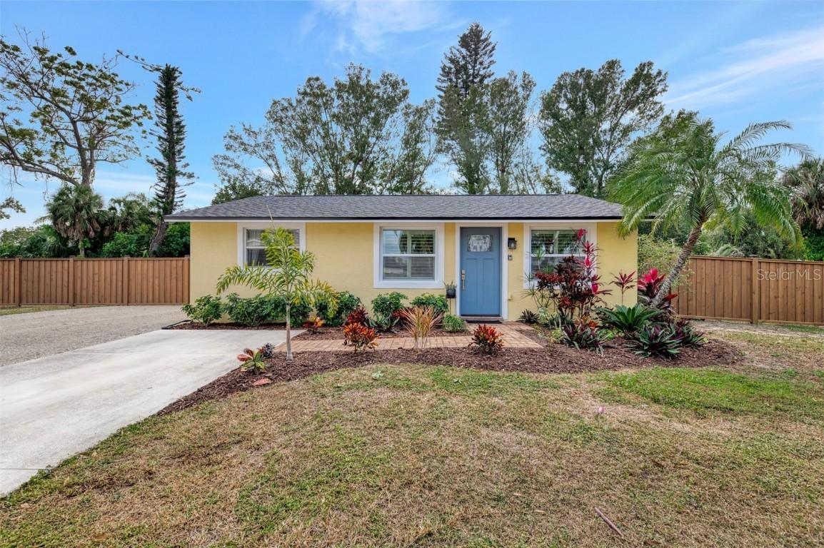 205 Avenida De Bahia St., Nokomis, FL 34275