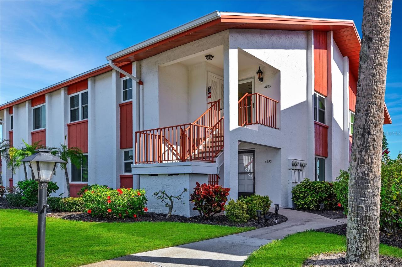 4855 Independence Dr., Bradenton, FL 34210