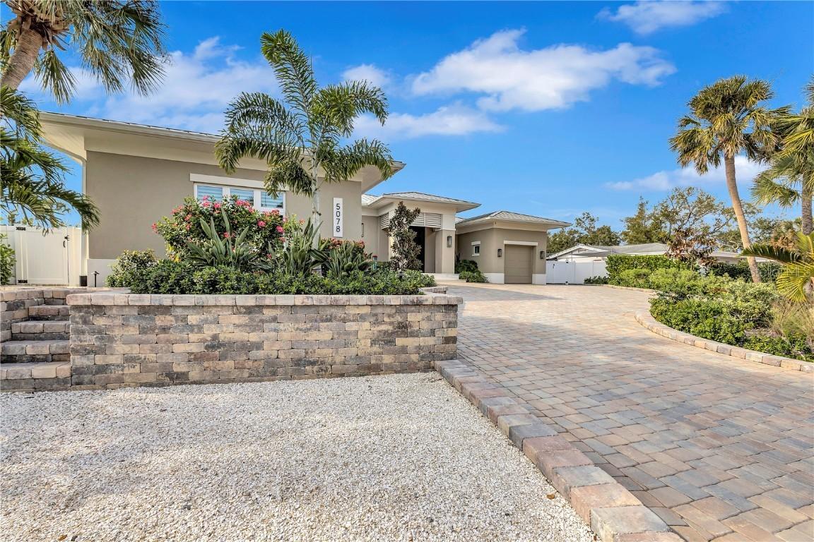 5078 Sandy Beach Ave., Sarasota, FL 34242