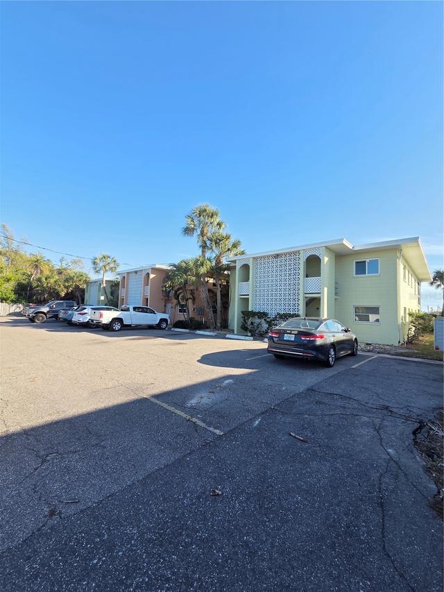 10215 Manatee Ave W #2, Bradenton, FL 34209