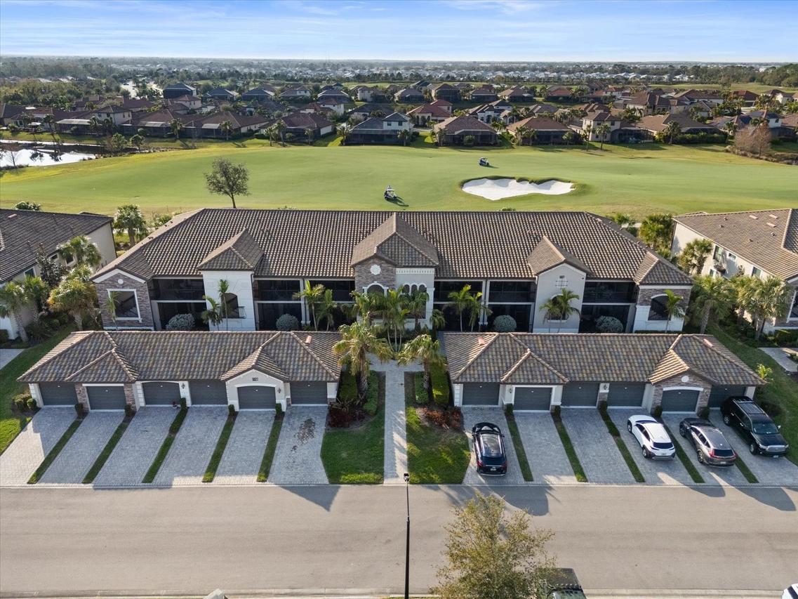 5527 Palmer Cir. #205, Bradenton, FL 34211