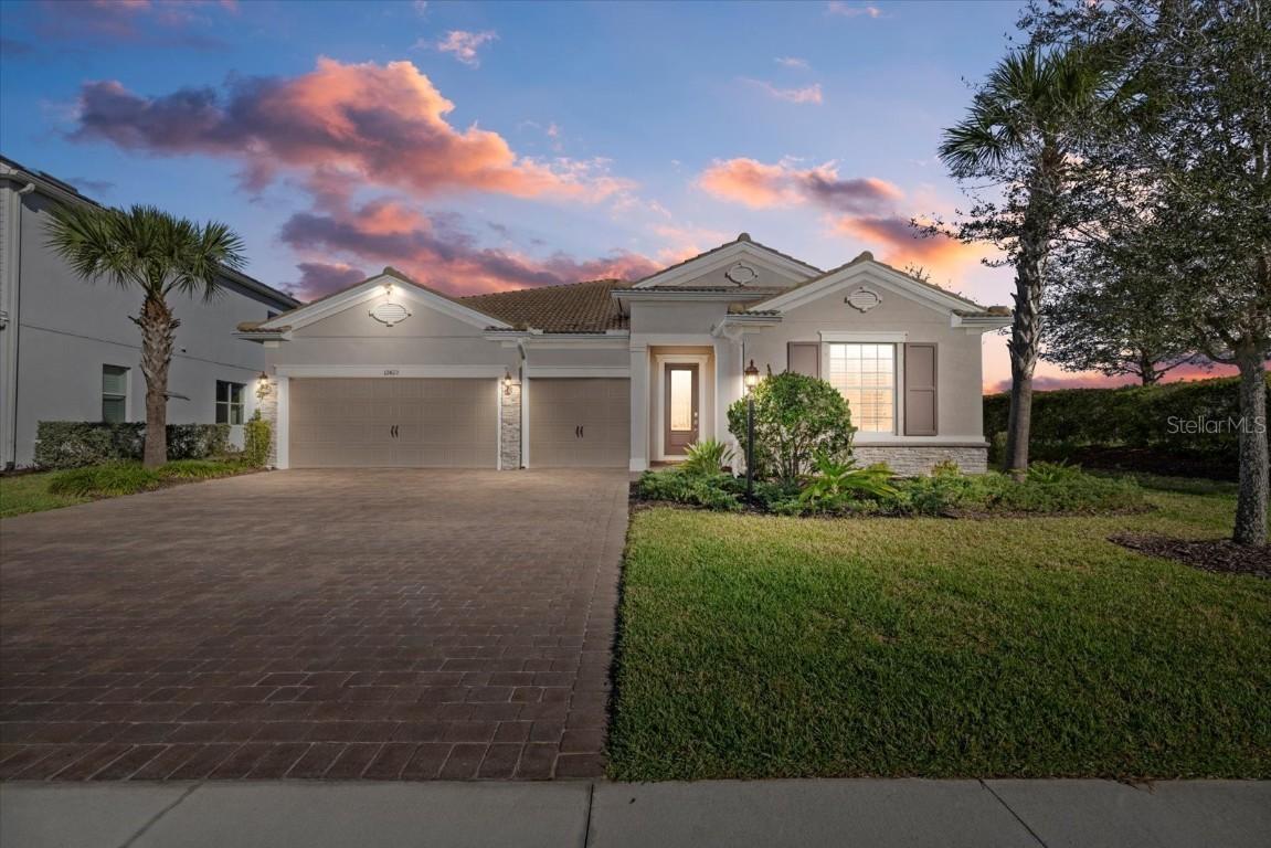 12423 Blue Hill Tr., Lakewood Ranch, FL 34211
