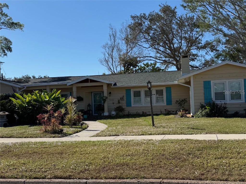 7402 Westmoreland Dr., Sarasota, FL 34243