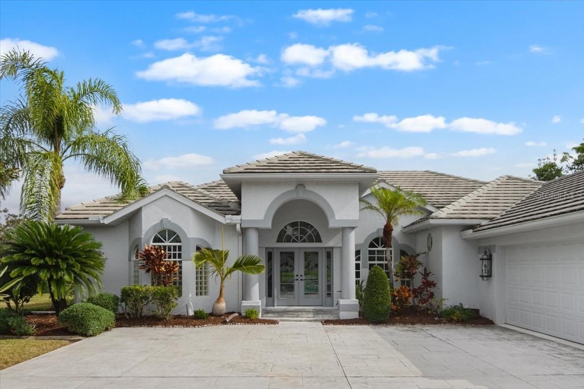 2090 Sandhill Ln., Nokomis, FL 34275