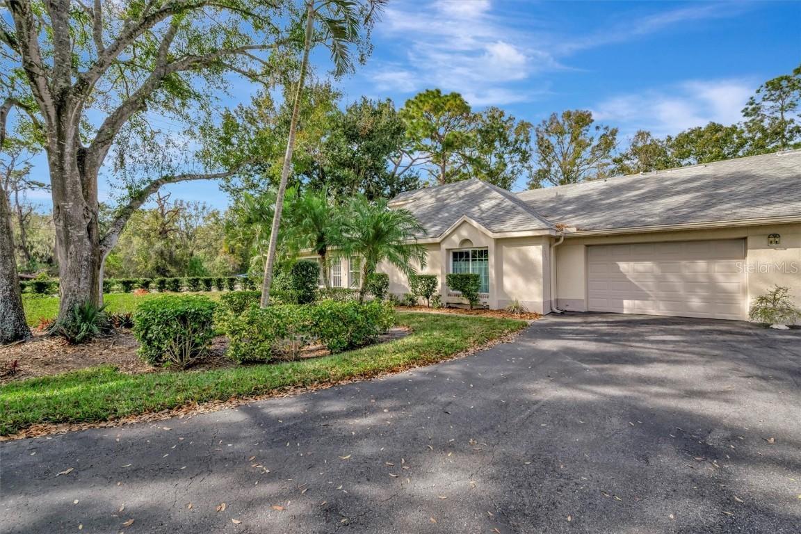 1222 Golfview Woods Dr., Sun City Center, FL 33573