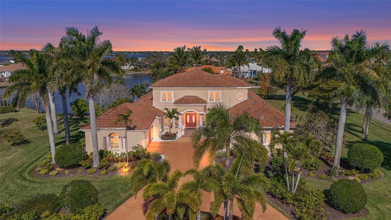 6123 9th Avenue Cir., Bradenton, FL 34212