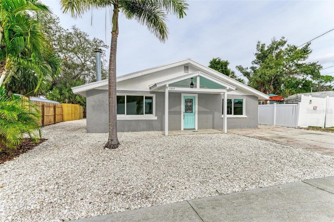 7008 12th Ave., Bradenton, FL 34209