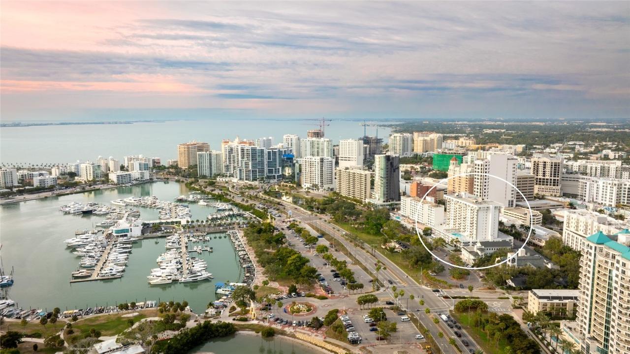 101 S Gulfstream Ave. #14D, Sarasota, FL 34236