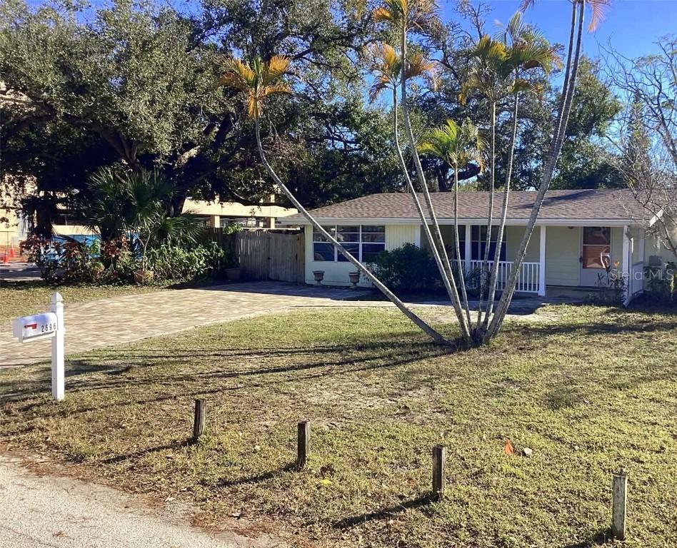 2696 Loma Linda St., Sarasota, FL 34239