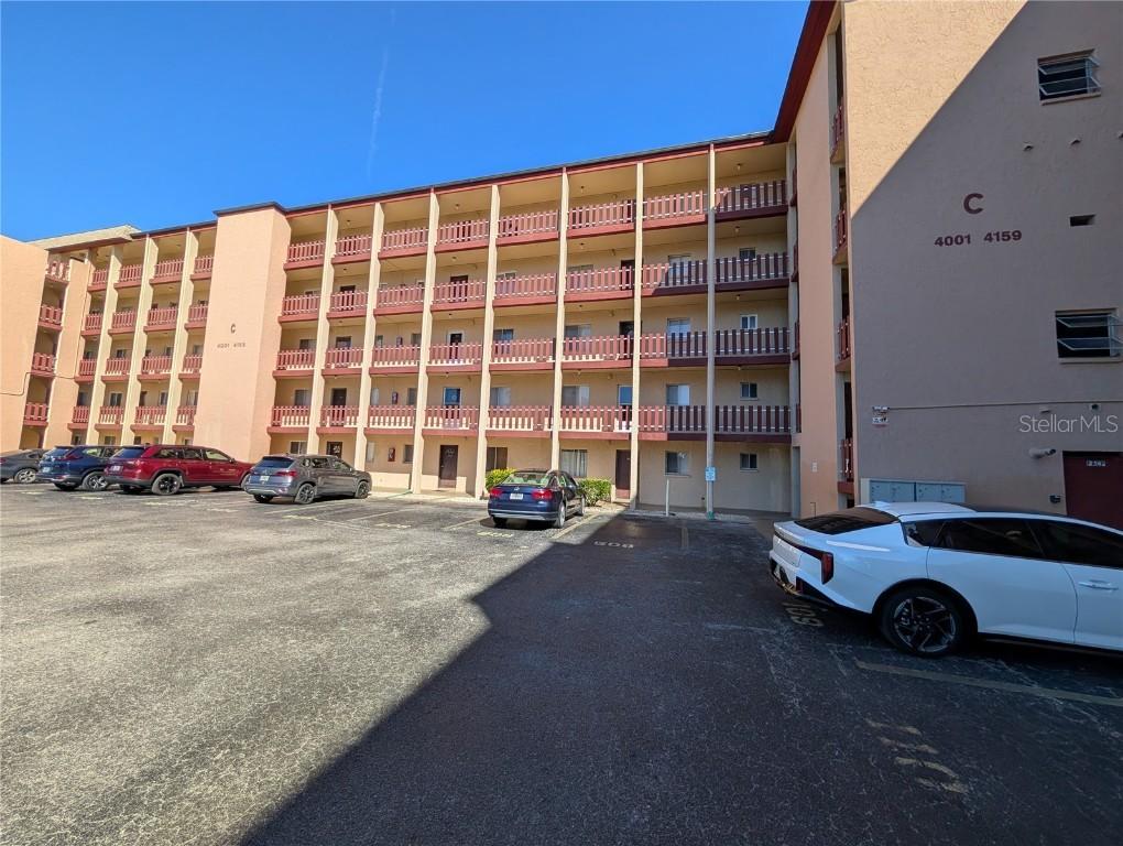 4017 Lake Bayshore Dr. #109, Bradenton, FL 34205