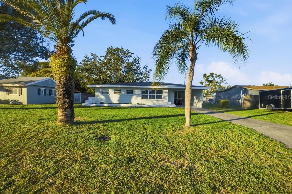 3323 Barstow St., Sarasota, FL 34235