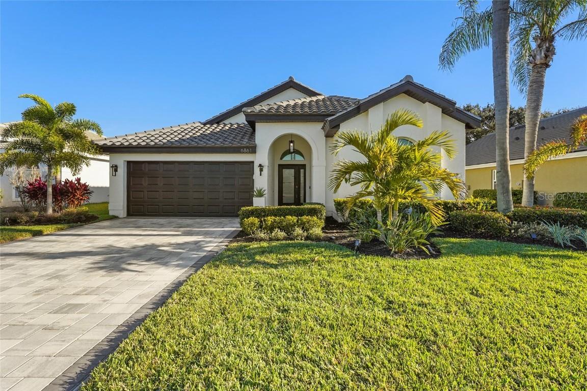 6861 Superior Street Cir., Sarasota, FL 34243
