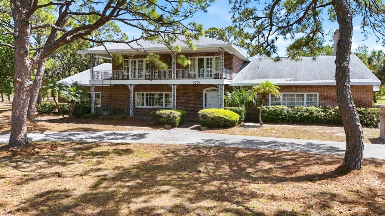 8221 Desoto Memorial Hwy., Bradenton, FL 34209