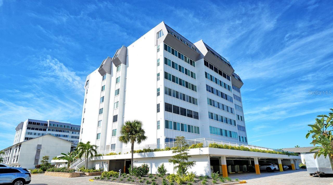 1125 W Peppertree Dr. #302, Sarasota, FL 34242