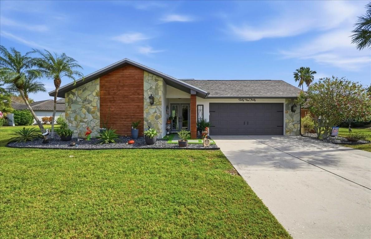 6530 Waterford Cir., Sarasota, FL 34238