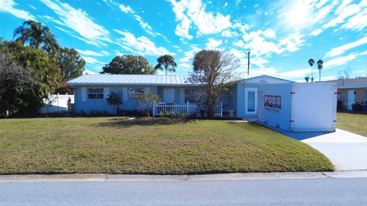 2534 Waneta Dr., Sarasota, FL 34231