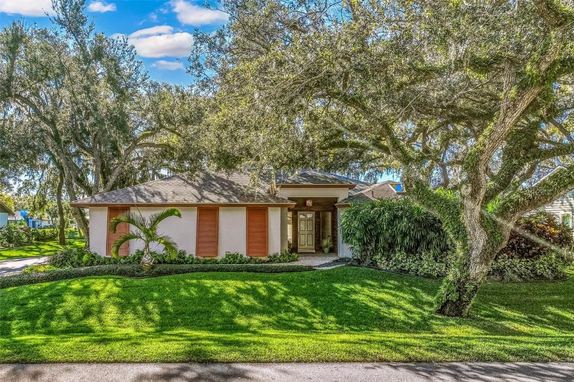 4502 Friar Tuck Ln., Sarasota, FL 34232