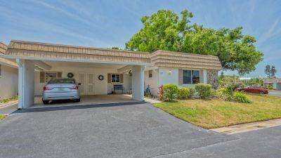 2016 Riverbluff Pkwy. #V328, Sarasota, FL 34231