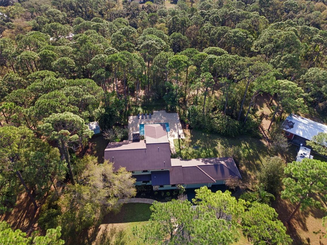 6950 El Dorado Dr., Sarasota, FL 34240