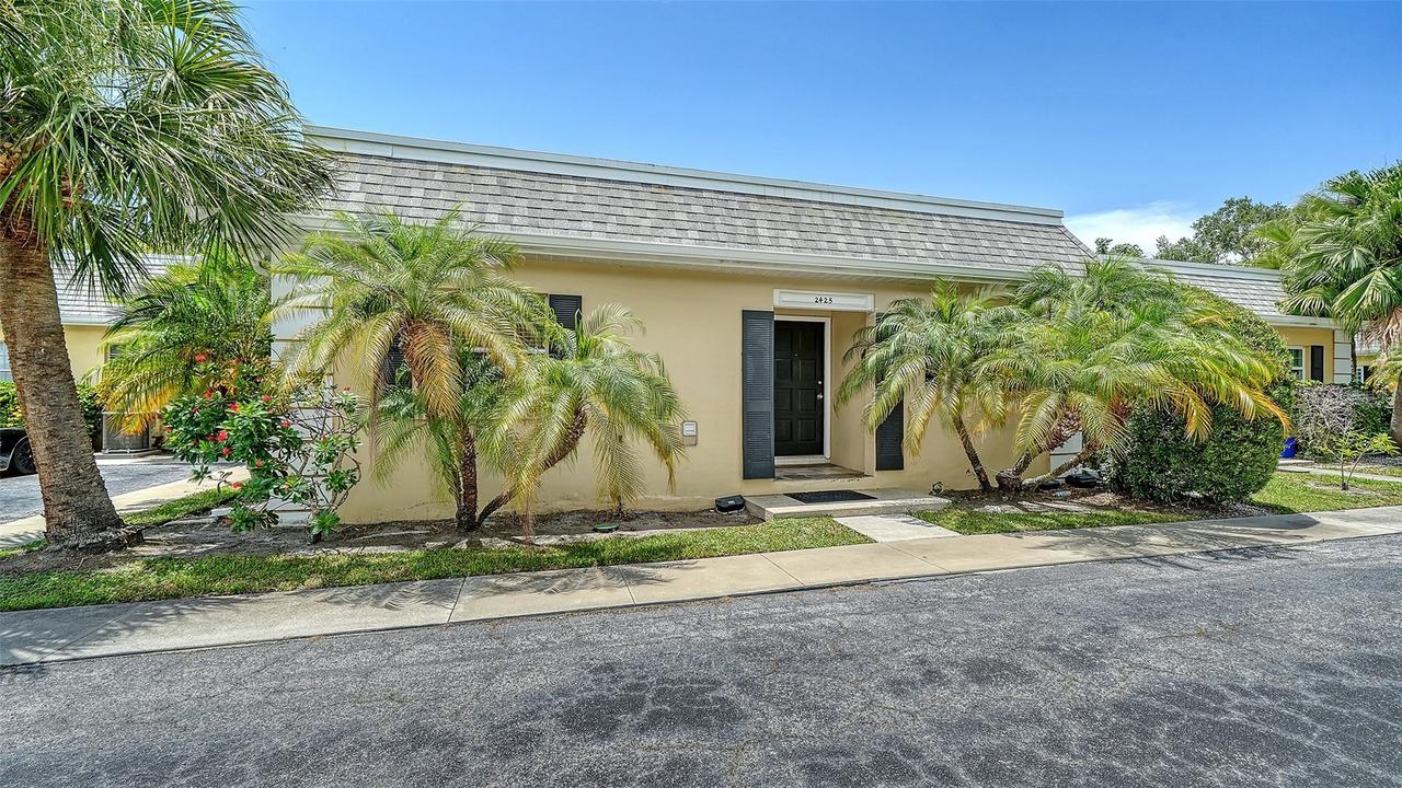 2425 Aspinwall St., Sarasota, FL 34237