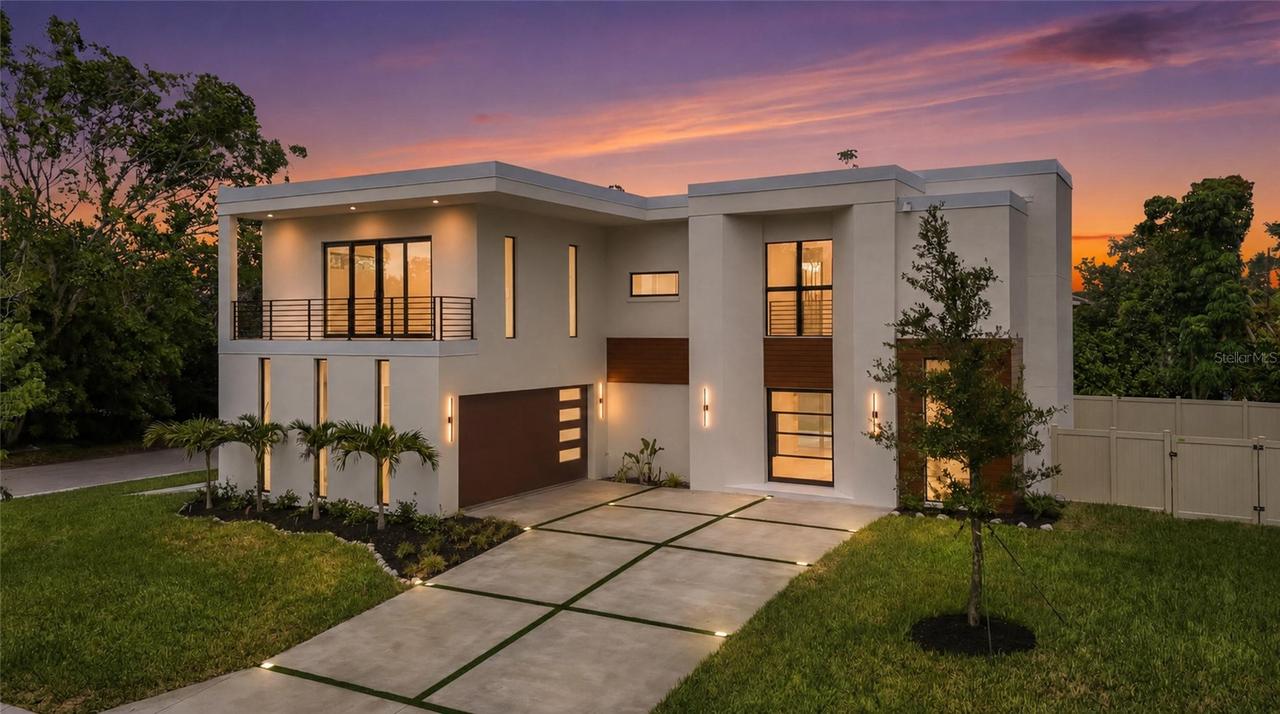 2604 Sydelle St., Sarasota, FL 34237