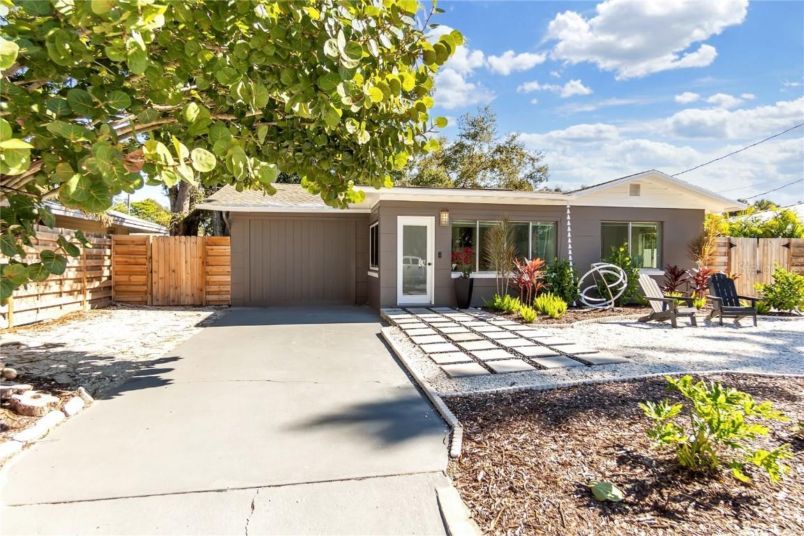 3842 Chapel Dr., Sarasota, FL 34234