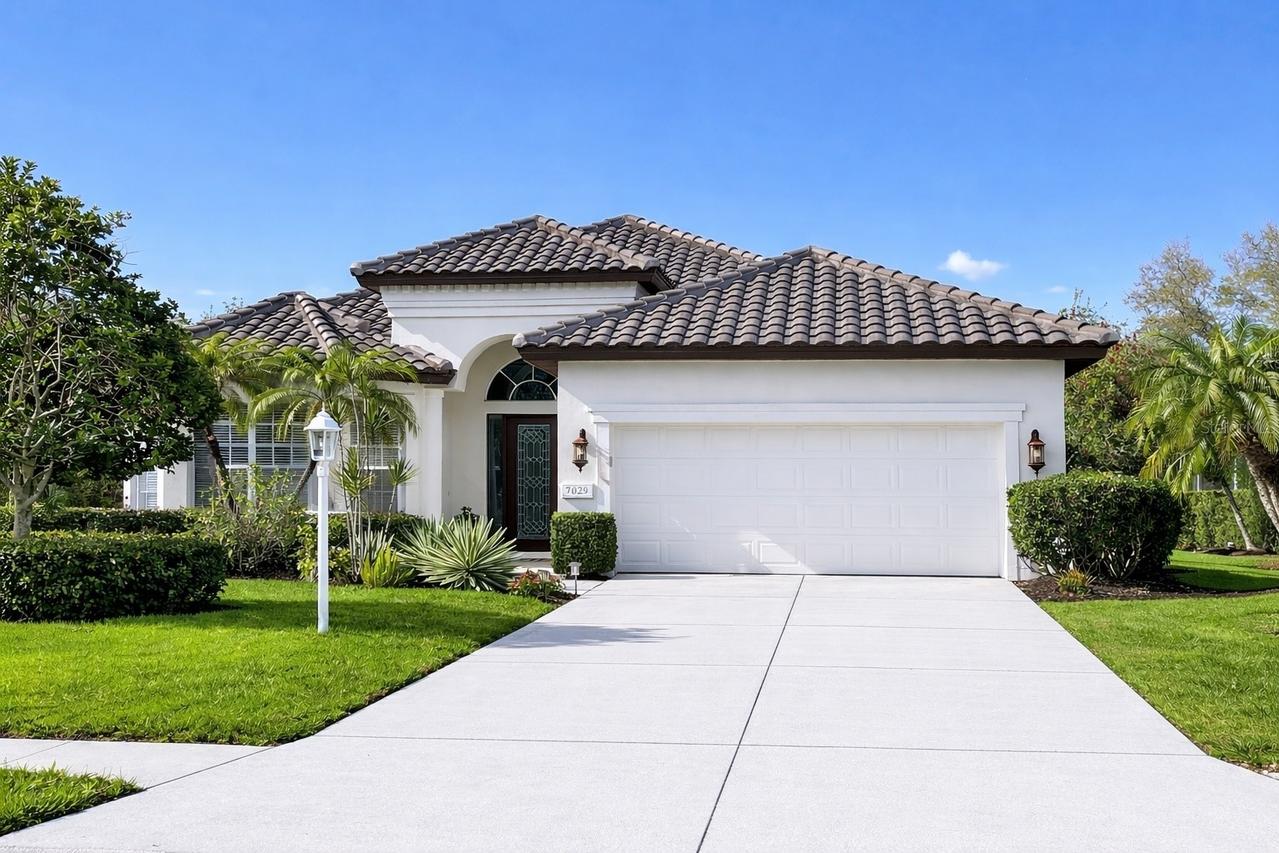 7029 Lennox Pl., University Park, FL 34201