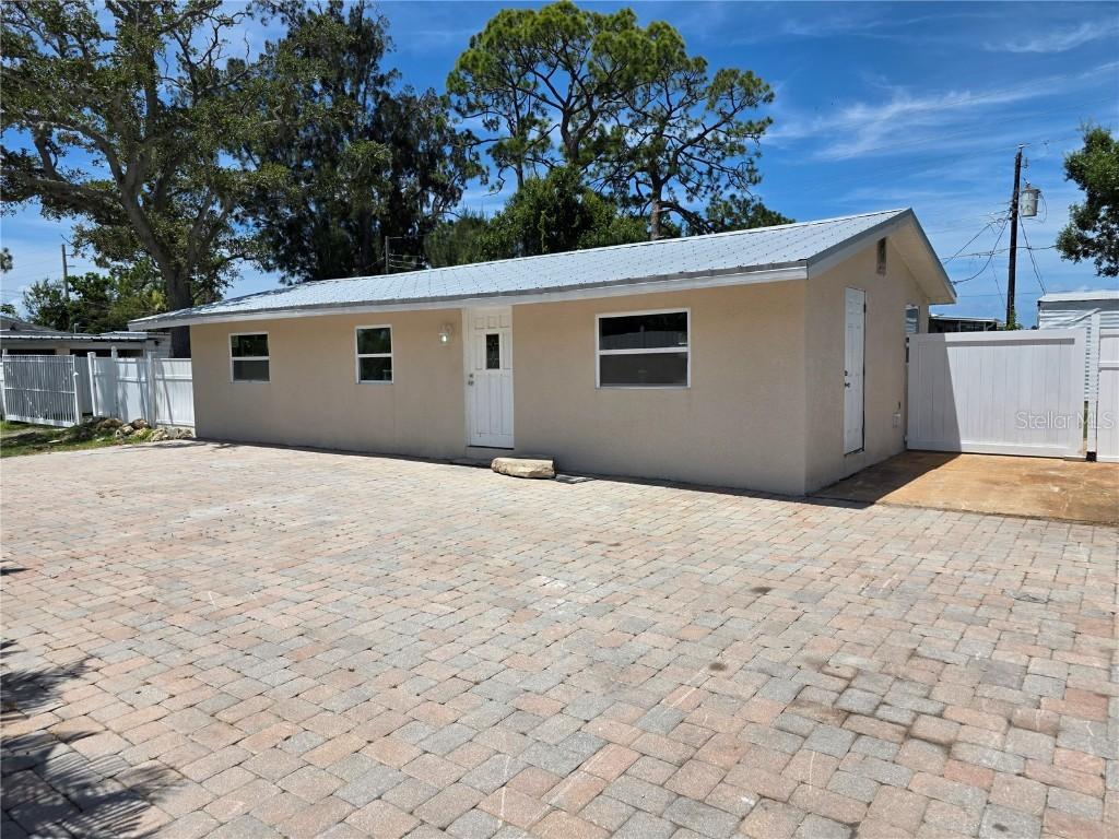 503 Olive Ave., Nokomis, FL 34275
