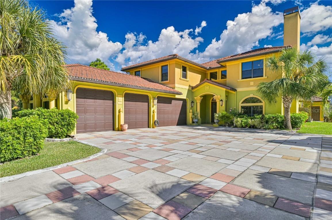 1516 Oak Ave., Lehigh Acres, FL 33972